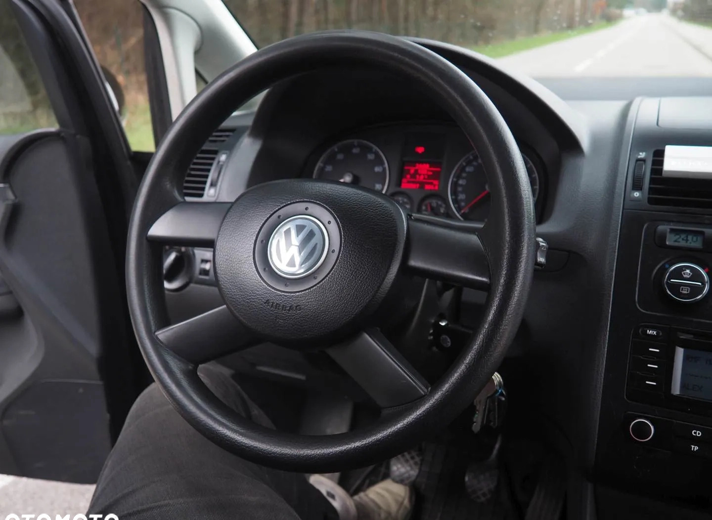 Volkswagen Touran cena 11900 przebieg: 228240, rok produkcji 2003 z Rzepin małe 704
